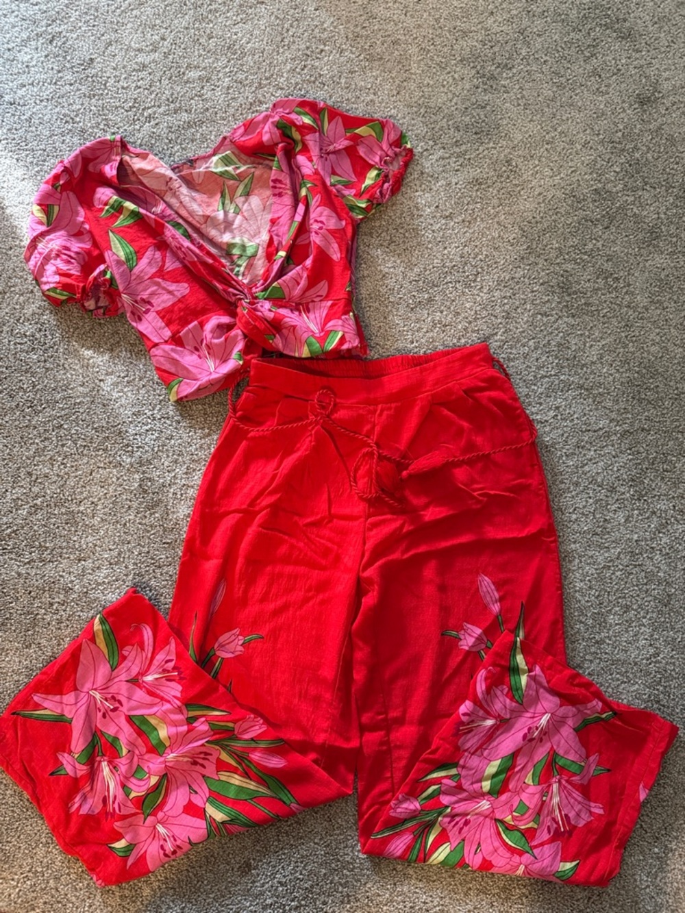 #263. Two piece floral set